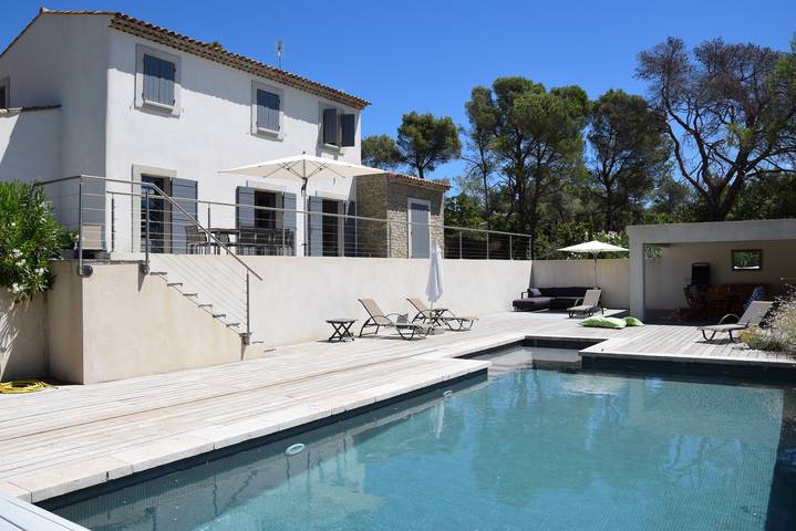 Gîte pour 8 personnes, avec piscine, adapté aux familles