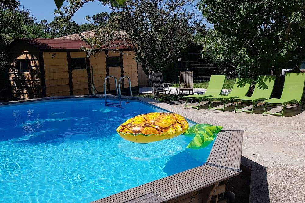 Villa170 m², 0 vis à vis, land 800 m² fenced swimming pool, 8 mn walk : beach in Saint-Cyr-sur-Mer, Côte méditerranéenne (France)