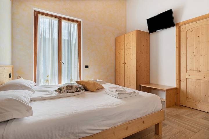 Room 'Agritur Dalcastagnè Ranuncolo' with Mountain View, Shared Terrace and Wi-Fi in Torcegno, Valsugana
