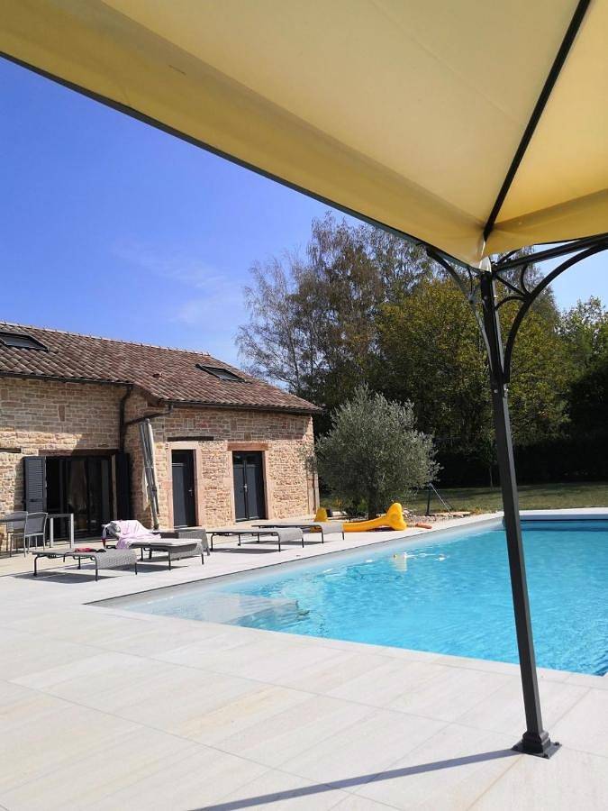 Location de vacances pour 2 personnes, avec jardin ainsi que terrasse et piscine dans Ratenelle - 4