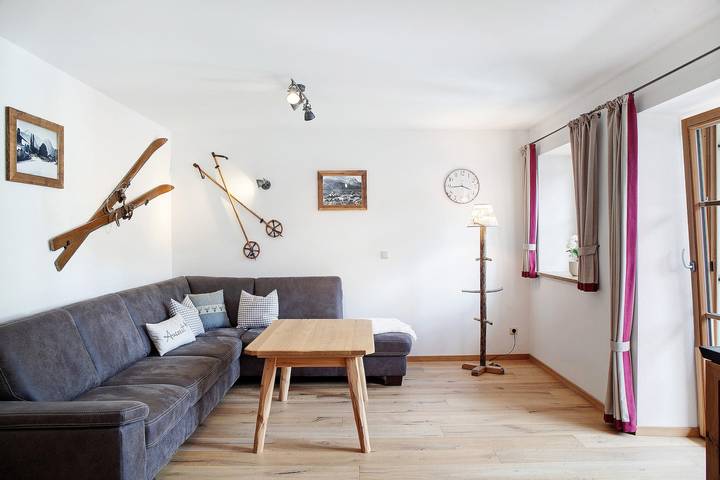 Ganze Wohnung, Ferienwohnung "Dreitorspitz" mit Bergblick, Balkon und Wlan in Garmisch-Partenkirchen, Bayerische Alpen
