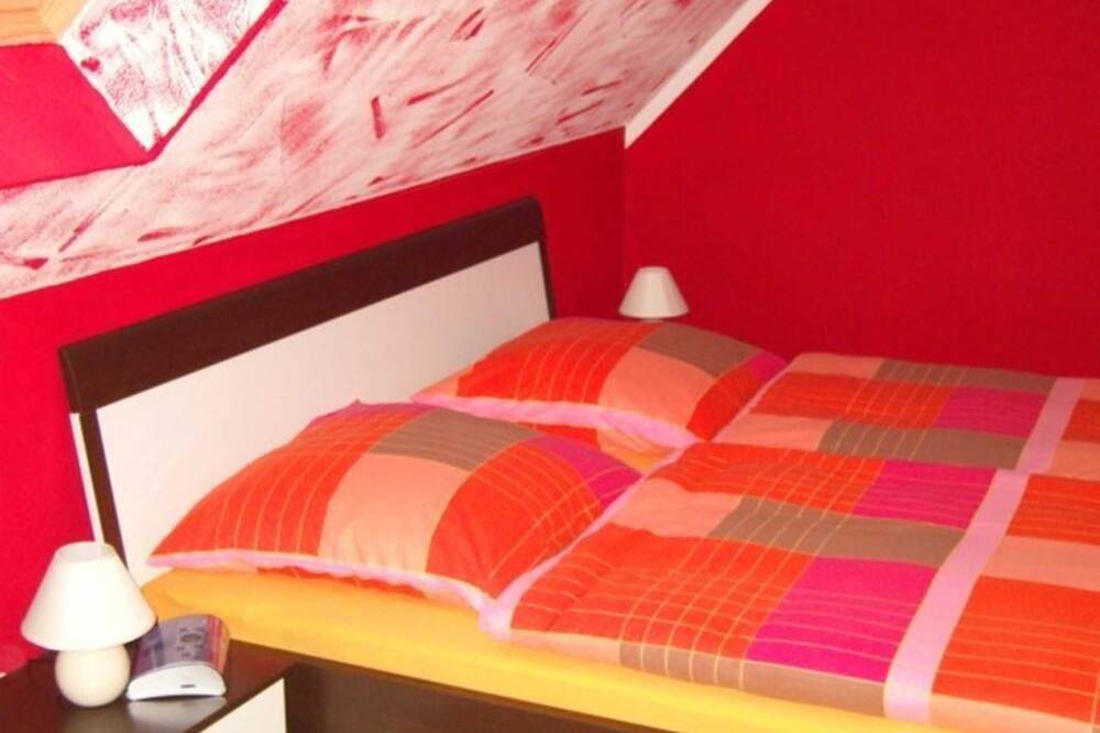 Ganze Wohnung, Ferienwohnung Buntspecht - Ferienhaus Jägerswalde in Güstrow, Mecklenburgische Seenplatte