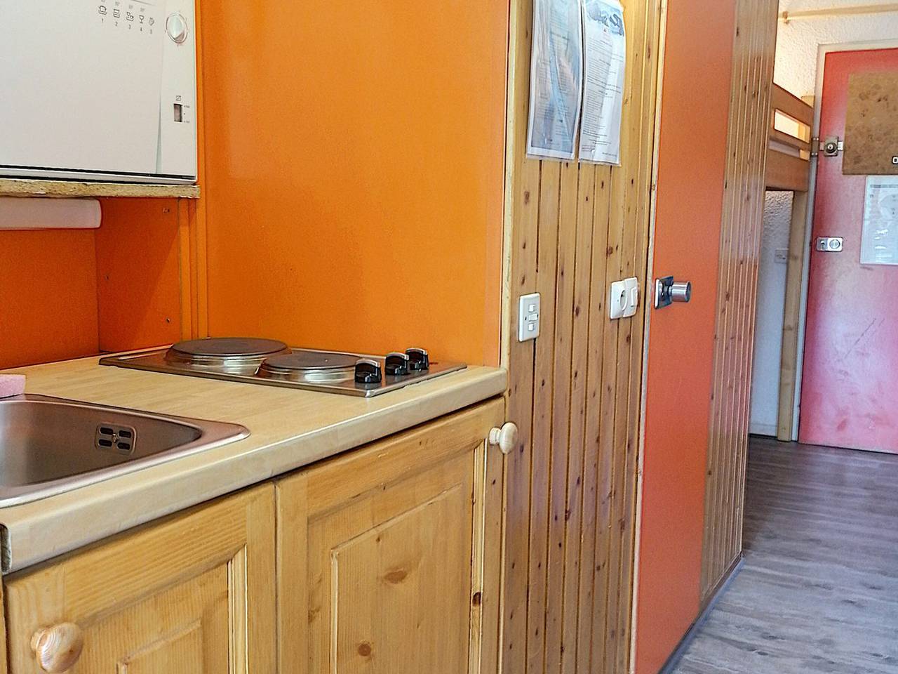Entire studio, Renovated studio 4 ppl · Near center · Balcony in Arc 1800, Bourg-Saint-Maurice