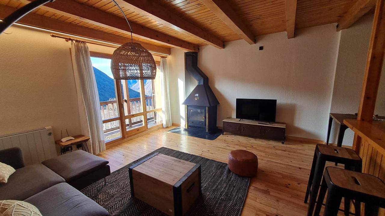 Apartamento entero, Apartment with Mountain View in Tahull, Valle de Bohí