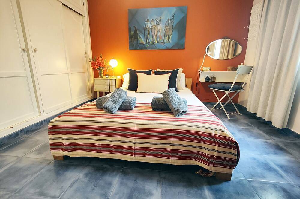 Entire apartment, Ap420 Carabeo Casa Pepa in Nerja Centre, Nerja