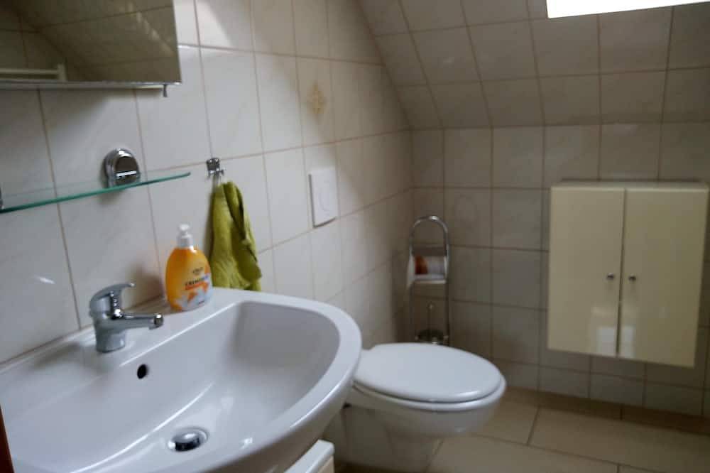 Ganze Wohnung, Fewo „Valeria“ im 1. Og im Lindeneck in Briesensee, Neu Zauche
