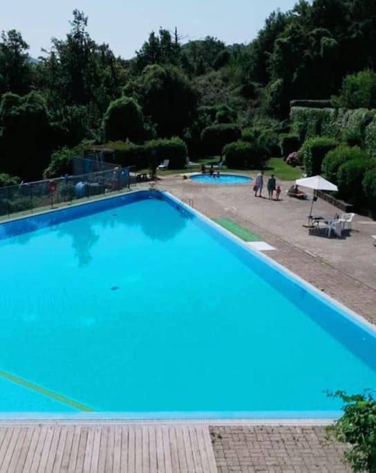 Location de vacances pour 6 personnes, avec vue ainsi que jardin et piscine à Pignone - 4