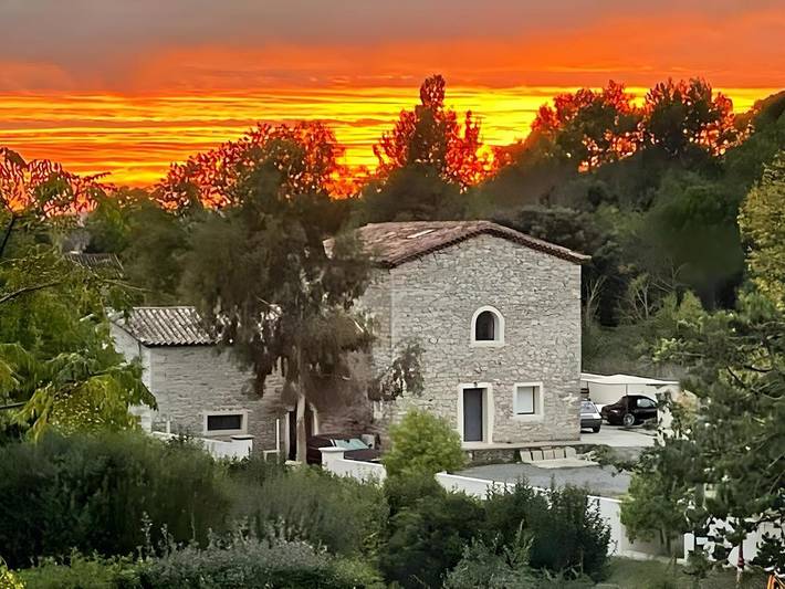 Maison de vacances pour 15 personnes, avec Balcon et Jacuzzi ainsi que Terrasse et Jardin