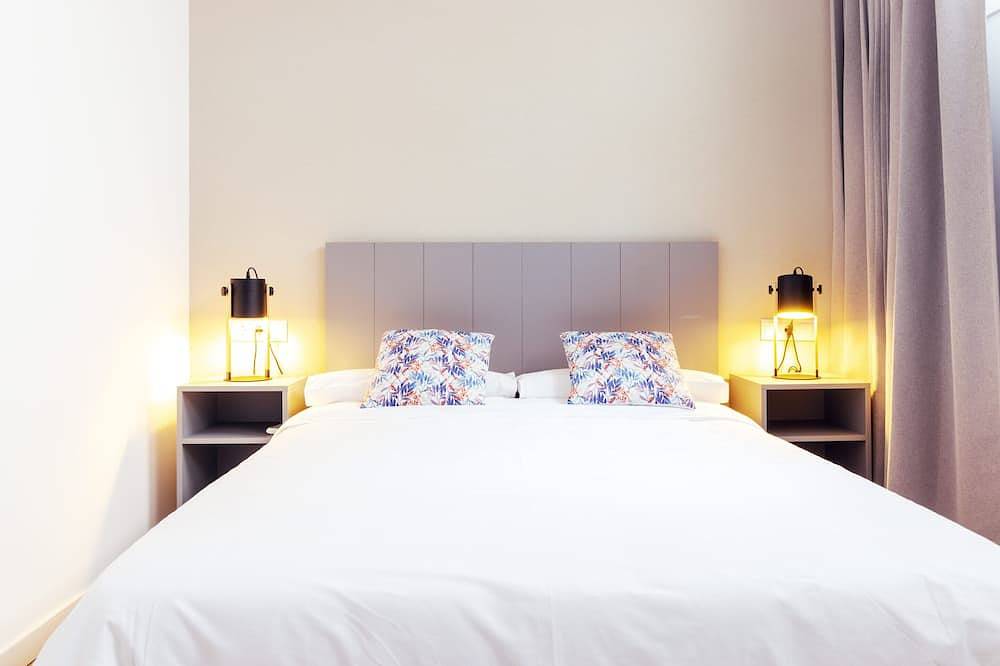 Ganze Wohnung, Apartment-Eigenes Badezimmer-Strassenblick in Mérida, Badajoz Provinz