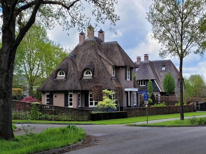 Villa in Overloon near War Museum and Zoo in Nationalpark De Maasduinen
