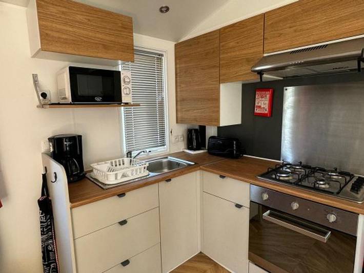 Camping für 6 Personen, mit Terrasse und Pool in Canet-en-Roussillon - 3