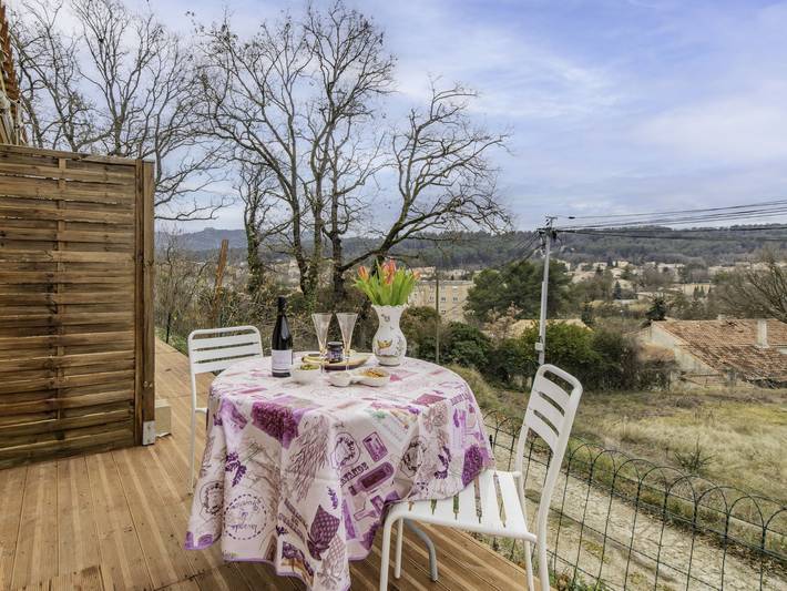 Appartement de vacances pour 2 personnes, avec terrasse ainsi que vue et jardin