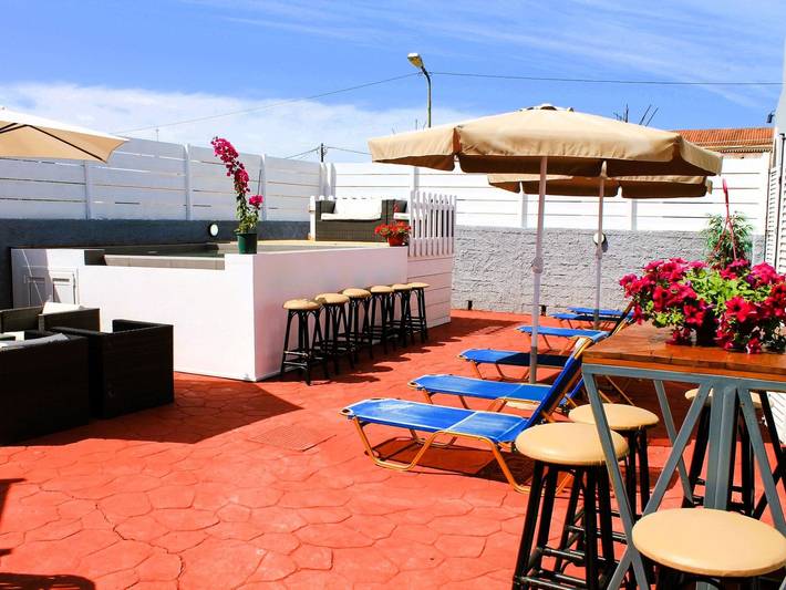 Ferienhaus für 7 Personen, mit Balkon und Terrasse sowie Garten und Pool