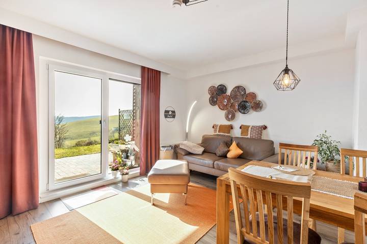 Geheel appartement, Appartement 'Fewo Auszeit Zum Anspel' met privéterras, gemeenschappelijke tuin & wifi in Düdinghausen, Medebach