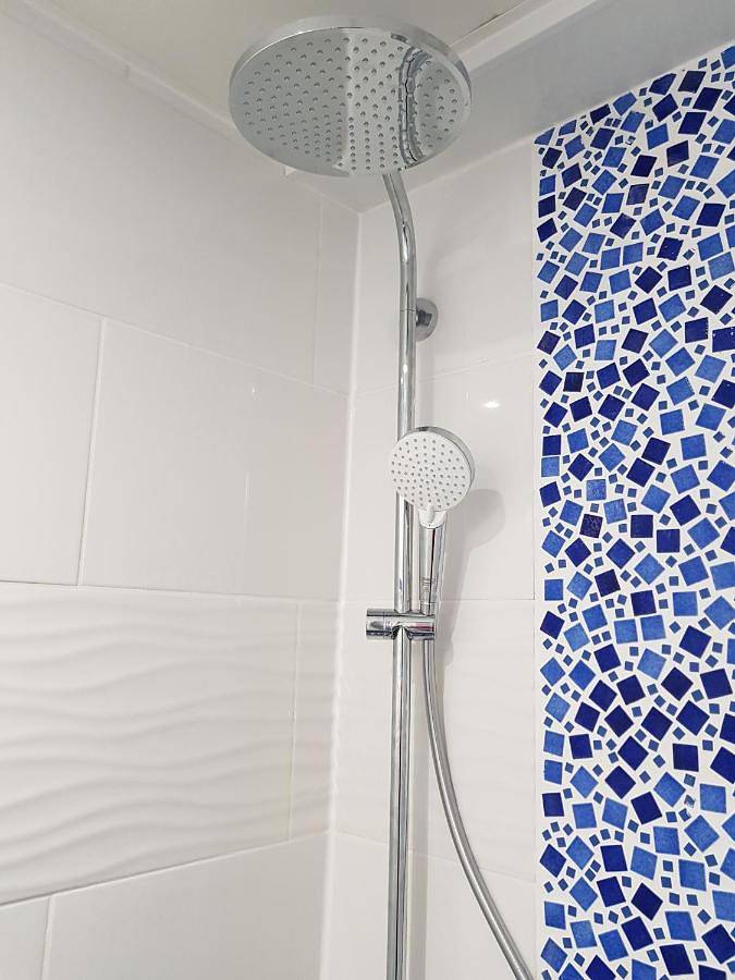 Twin Room with Shared Bathroom in Le Palais, Côte des Mégalithes