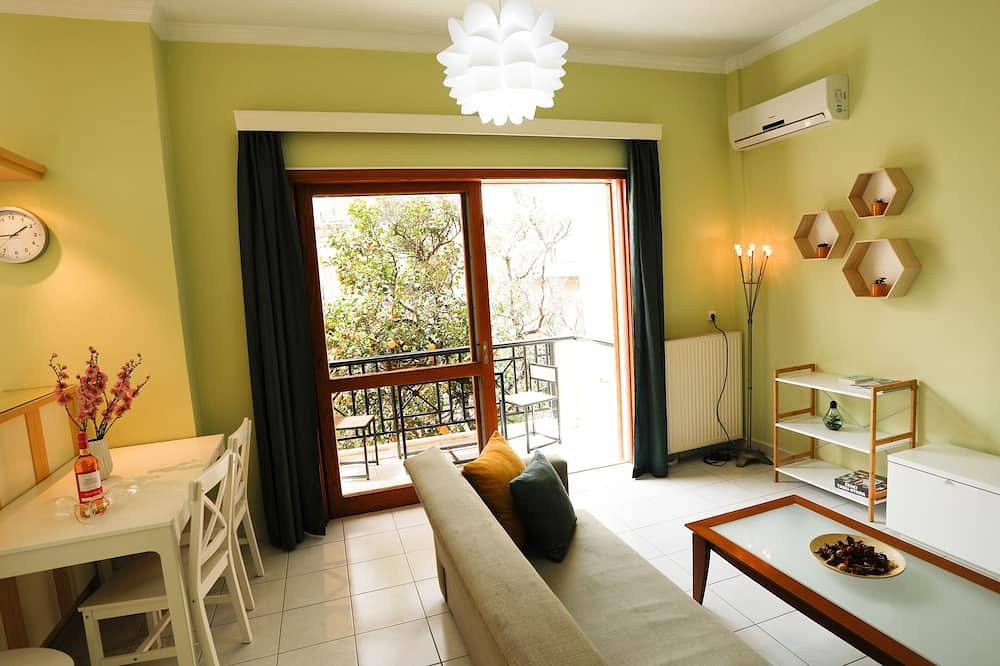 Entire apartment, Mel Studio 2, a modern, spacious and fully equipped apartment next to the sea. in Agioi Apostoli, Chania region
