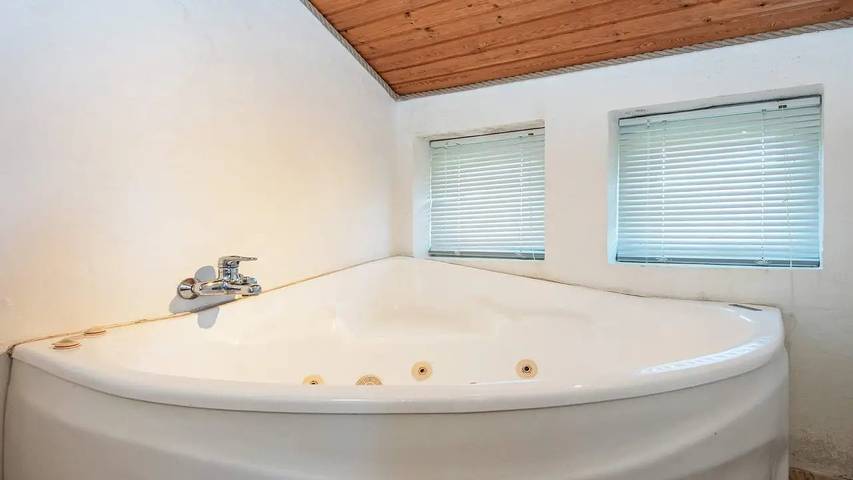 Ferienhaus für 9 Personen, mit Sauna und Whirlpool sowie Garten, mit Haustier in Pøt Strandby - 4