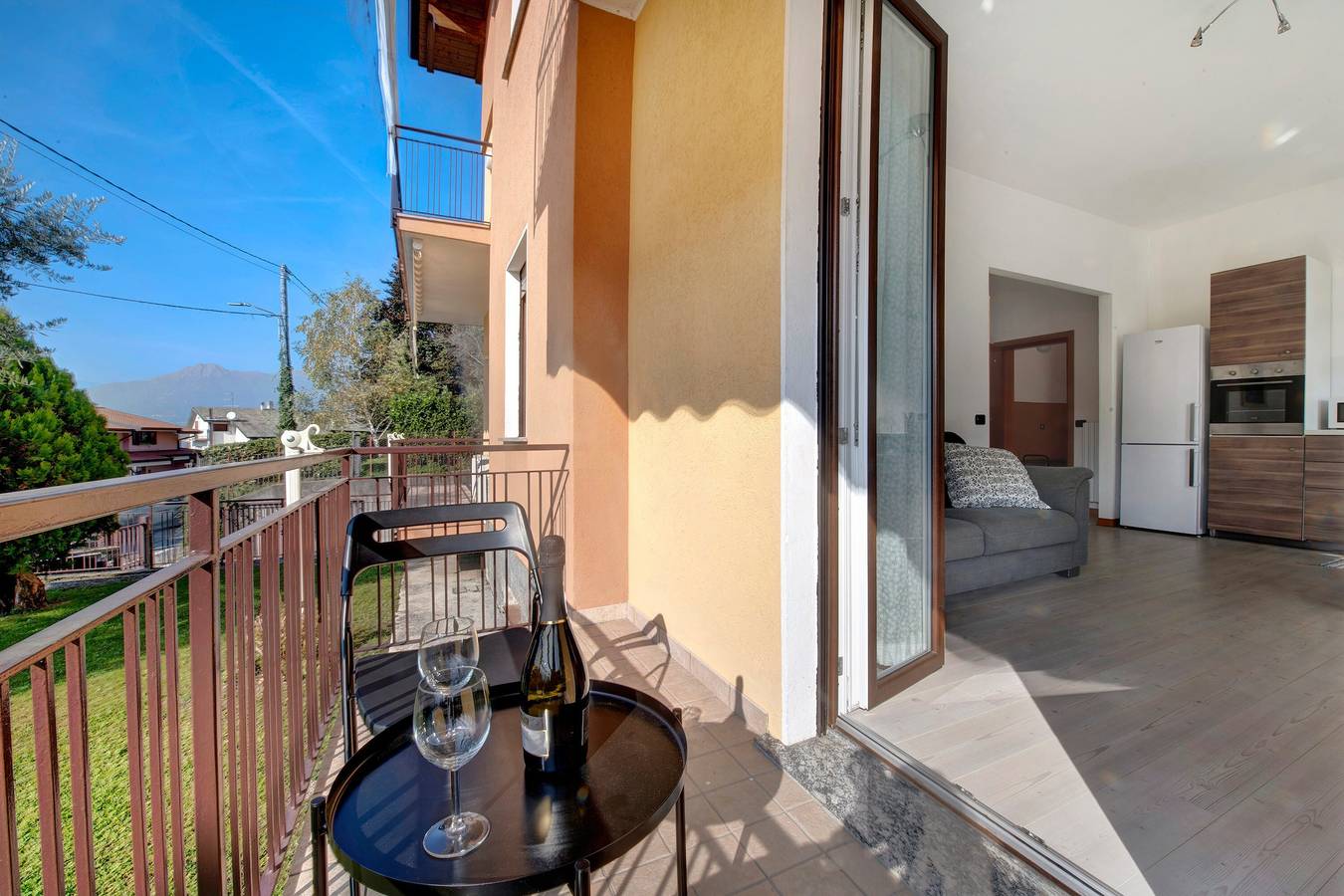 Appartamento intero, Appartamento per le vacanze "Sibi Apartment" con Wi-Fi e giardino in Lierna, Prealpi Bergamasche Occidentali