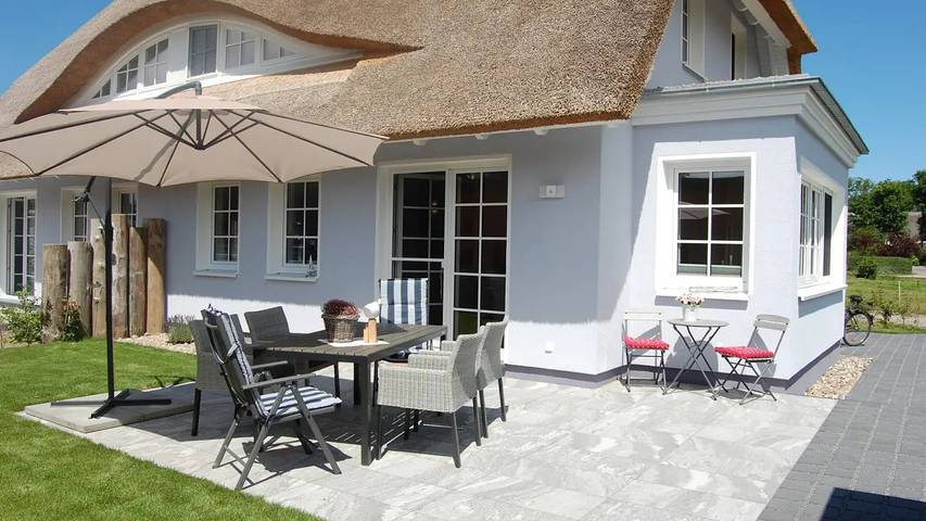 Strandhaus für 4 Personen, mit Terrasse und Garten sowie Sauna in Ahrenshoop