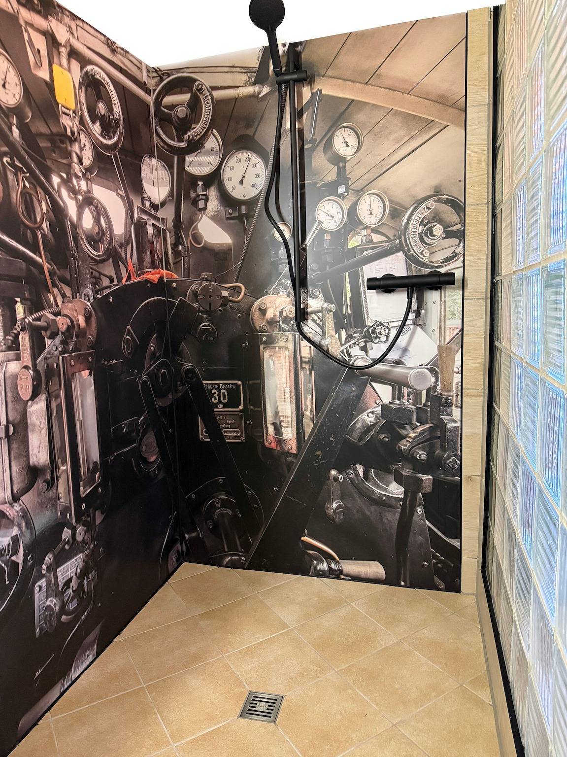 Ferienhaus „Waldhaus Zur Kleinbahn“ mit Bergblick, Gemeinschaftsterrasse und Wlan in Glashütte, Osterzgebirge