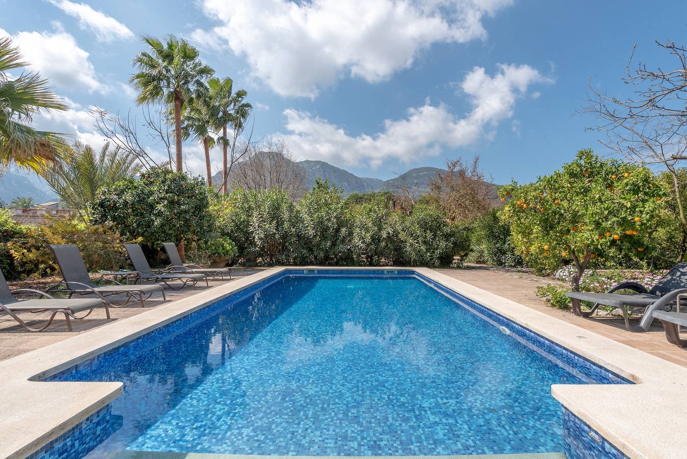 Landhaus mit romantischem Innenhof und Pool – Finca Ca'n Vaqueta in L'Horta, Sóller