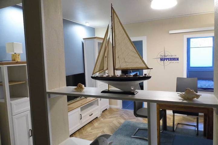 Ganze Wohnung, Seeblick - Ferienwohnung am Nepperminer See in Neppermin, Benz
