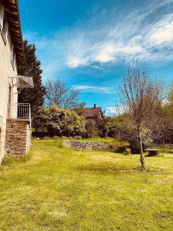 Location de vacances pour 8 personnes, avec vue ainsi que jardin et terrasse, animaux acceptés à Tulle - 2