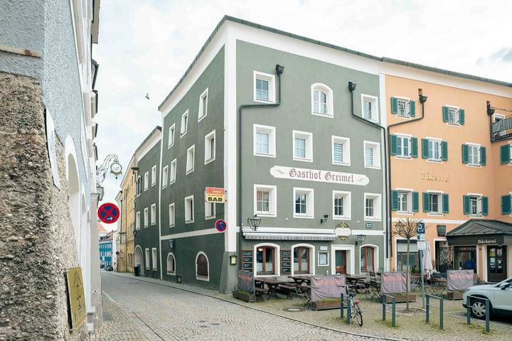 Ferienhaus für 3 Personen, mit Garten in Laufen