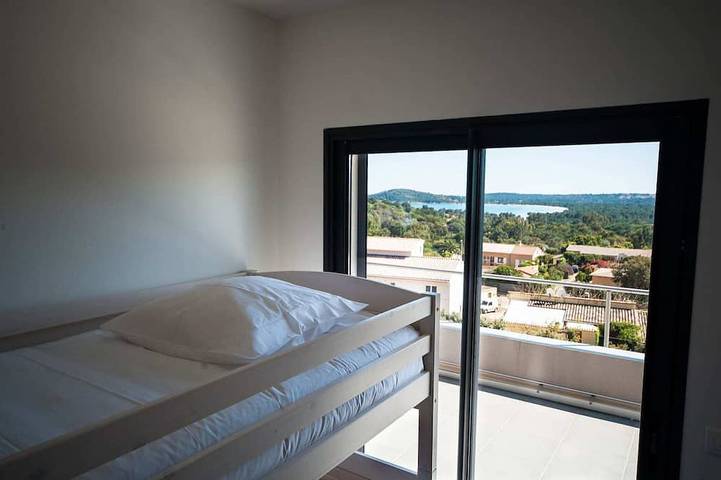 Pinarello sea view — 2-bed, heated pool 29°C, walk to beach, private spa (4) in Sainte-Lucie de Porto-Vecchio, Zonza