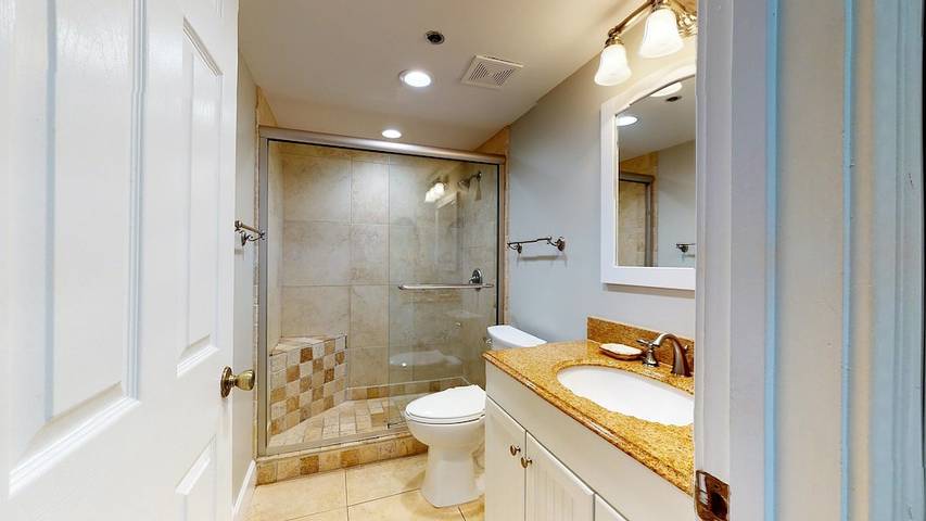 Beach rental for 4 people, with pool and hot tub as well as balcony in Sandestin