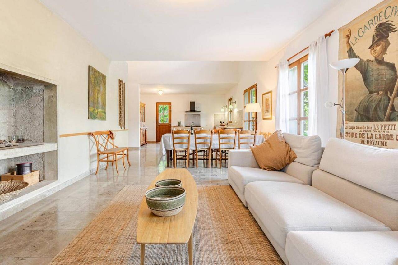 Stylish villa with large pool and stunning views in Olargues, Béziers und Umgebung