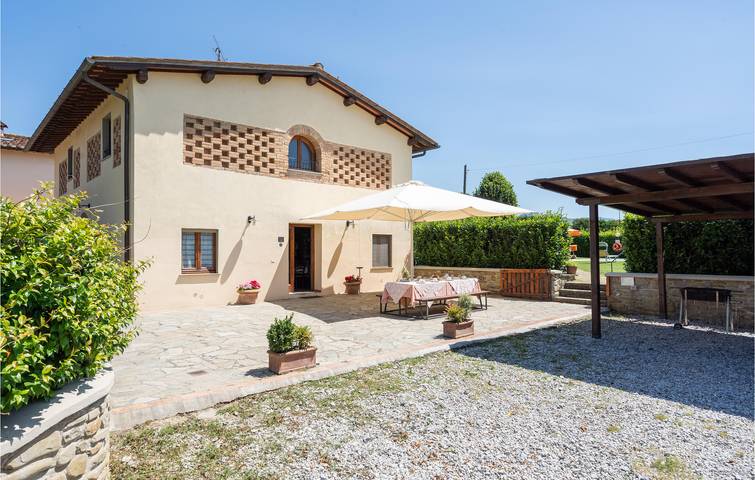 Casa vacanza per 11 persone a Borgo San Lorenzo