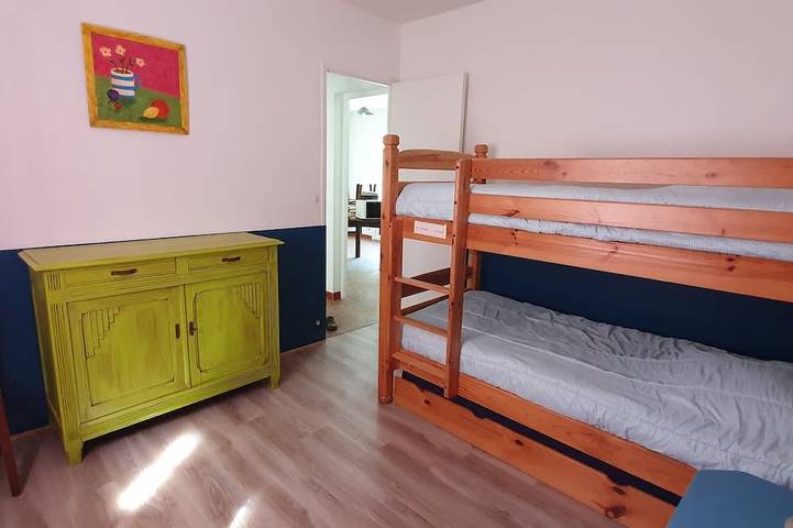 Gîte pour 4 personnes, avec jardin ainsi que terrasse et piscine à Saint-Saud-Lacoussière - 3