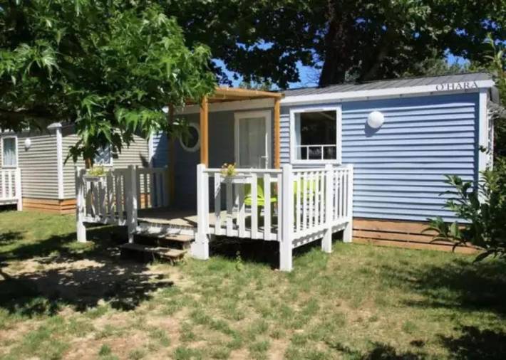 Camping pour 6 personnes, avec Terrasse