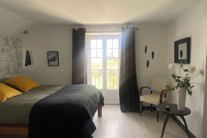 Location de vacances pour 8 personnes, avec balcon ainsi que jacuzzi et jardin à Saint-Yrieix-sur-Charente - 2