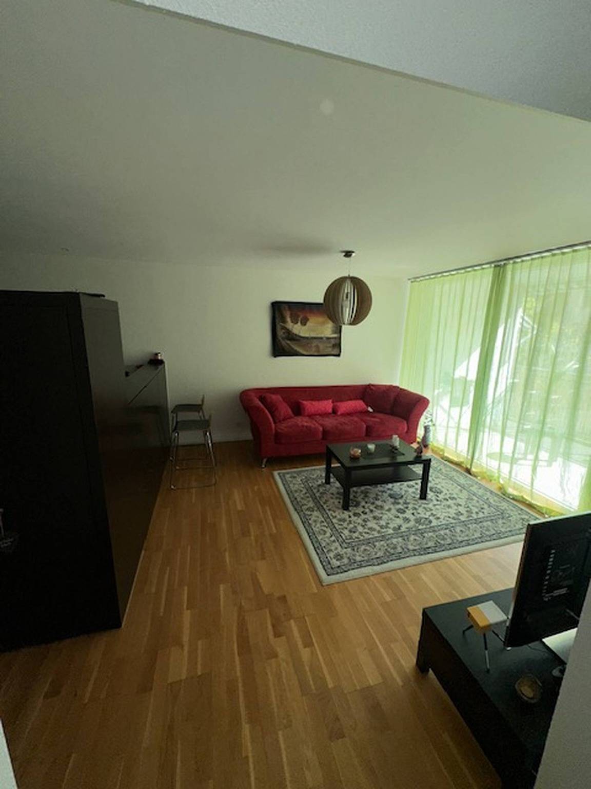 Entire apartment, A cozy room with double bed in semi shared Flat in Wallisellen, Zurich Prealps