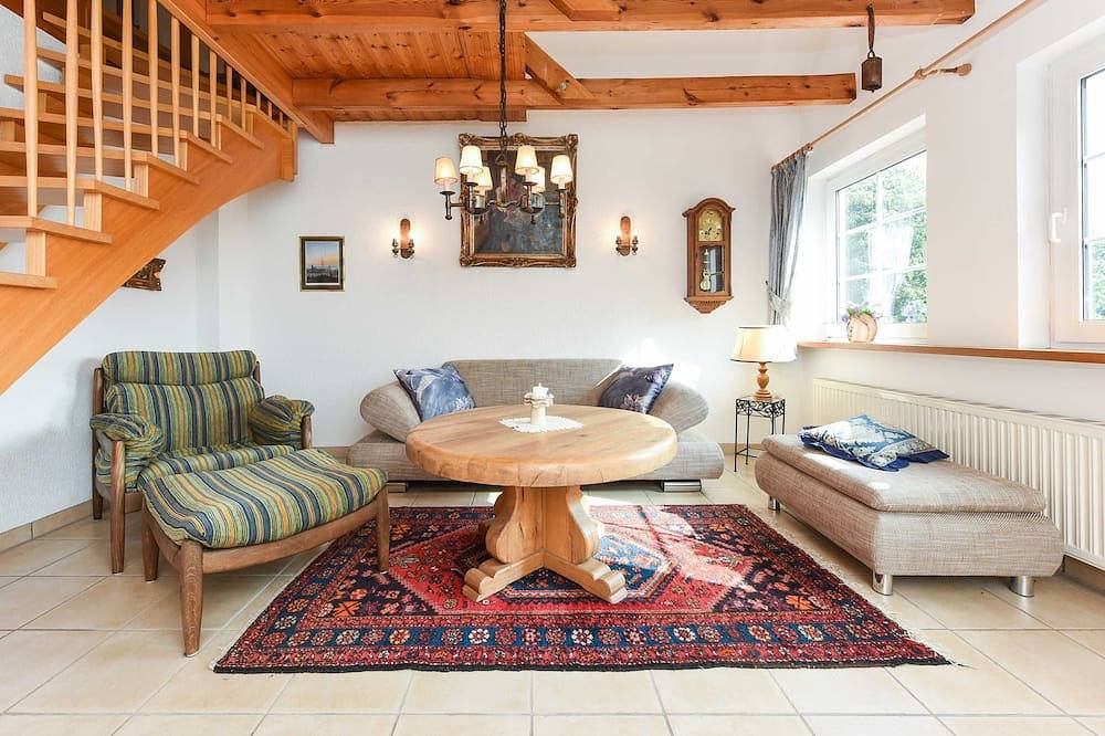 Ganze Wohnung, Ferienwohnung Schwalbe - Ferienwohnungen Möwe und Schwalbe im Haus Sassenhof in Dunum, Nordseeküste