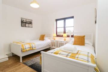 Holiday Home for 4 People in Shipham, Somerset, Photo 1