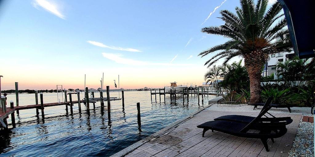 Private Bayside Property -- With Private Fishing/Boating Pier/Remote Office in Bradenton Beach, Anna Maria Island