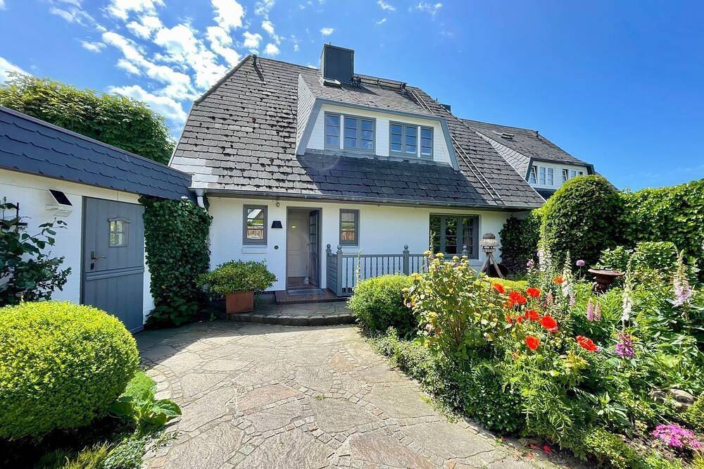 Ganze Wohnung, Dachgeschoss, 50qm für bis zu 2 Personen - Haus Thomsen in Tinnum, Sylt (Gemeinde)