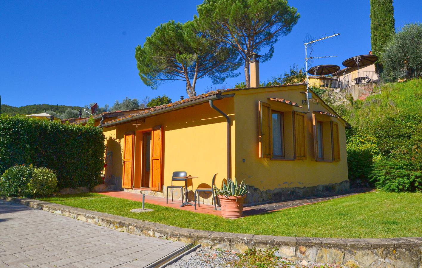 Accogliente appartamento con piscina, giardino e WiFi nel Chianti, a 1,5 km dal Torrente Ambra in Bucine, Bucine (Gemeinde)