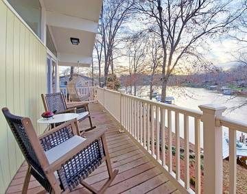 Vacation House for 7 Guests in Lake Norman of Catawba, Lake Norman, Picture 4