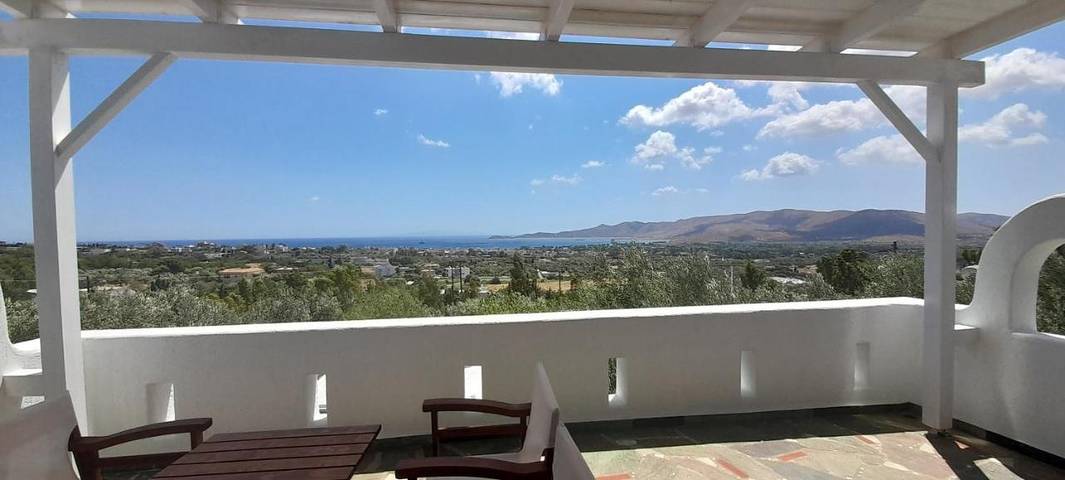 Location de vacances pour 2 personnes, avec vue et jardin dans Carystos - 2