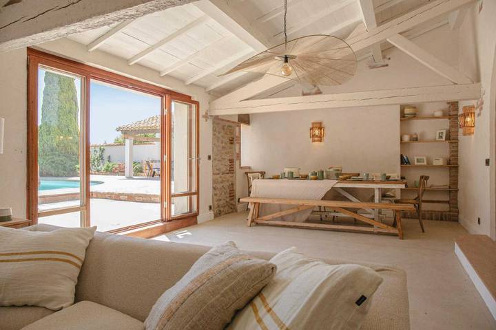 Gîte pour 14 personnes, avec terrasse ainsi que jardin et piscine à Elne - 3