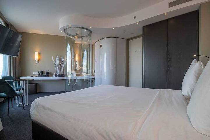 Hotel for 2 people in Amsterdam