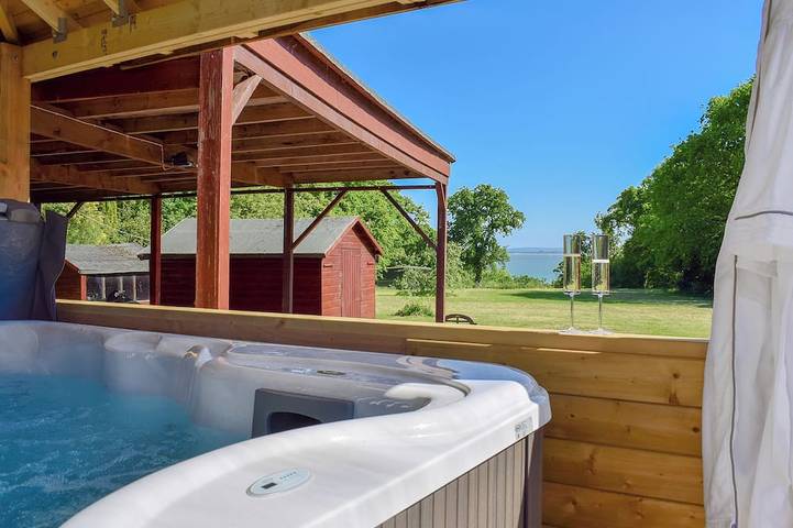 Cottage for 6 people, with hot tub and garden on the Isle of Wight