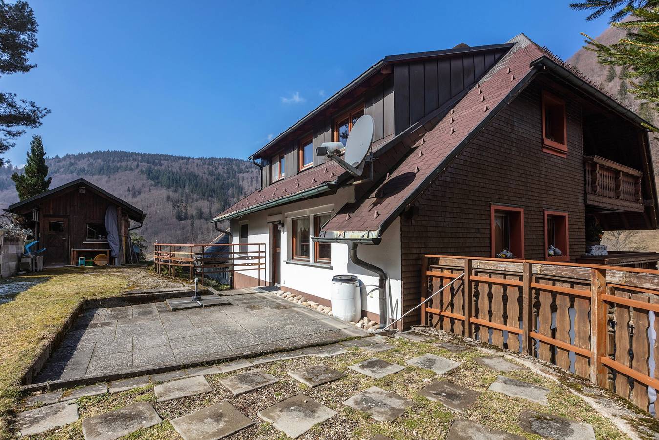 Ganze Wohnung, Ferienwohnung 'Maria' mit Bergblick, privater Terrasse und Wlan in Todtnau, Südschwarzwald
