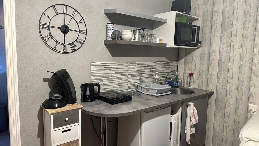 Location de vacances pour 2 personnes, avec piscine ainsi que jardin et jacuzzi à Vidauban - 3