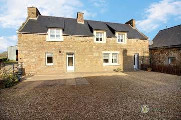 Maison De Vacances pour 6 Personnes dans Pors Guyon, Lanmodez, Photo 1