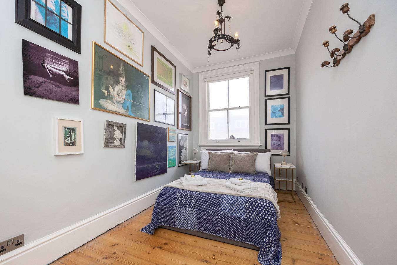 Entire apartment, Arty Character Apartment | Steps from the Seafront - Pass the Keys in Hove, Brighton